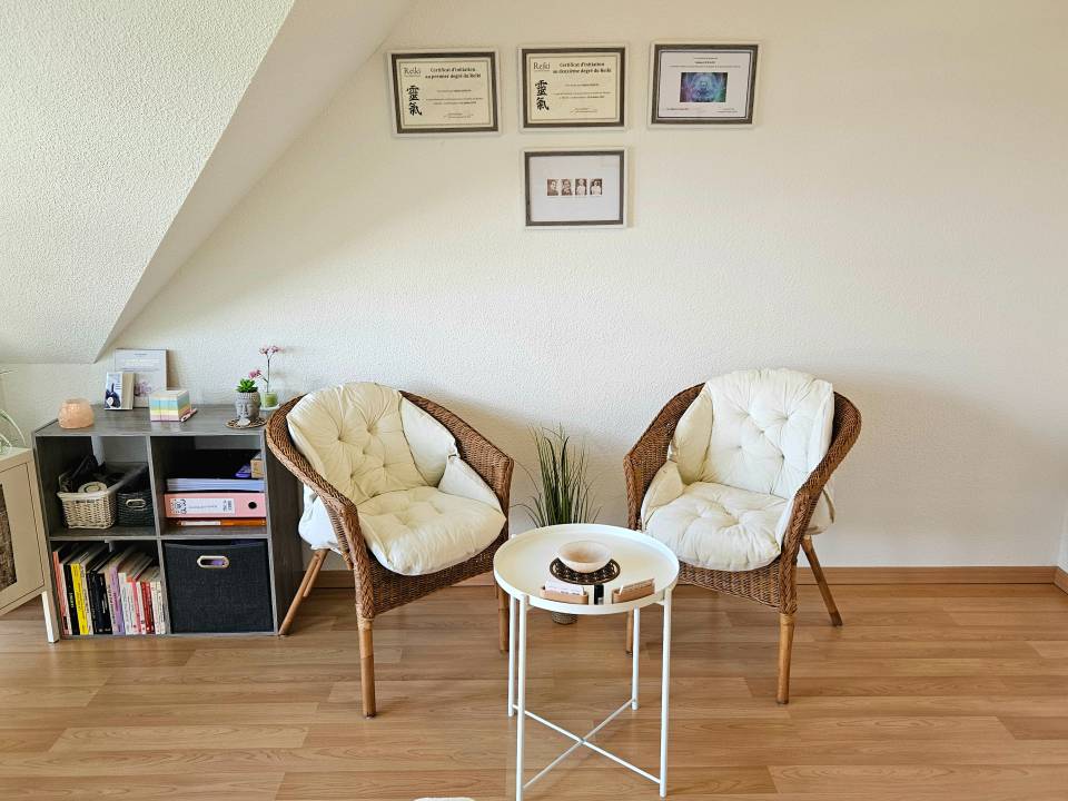 Résonance Sacrée : coin discussion accueil